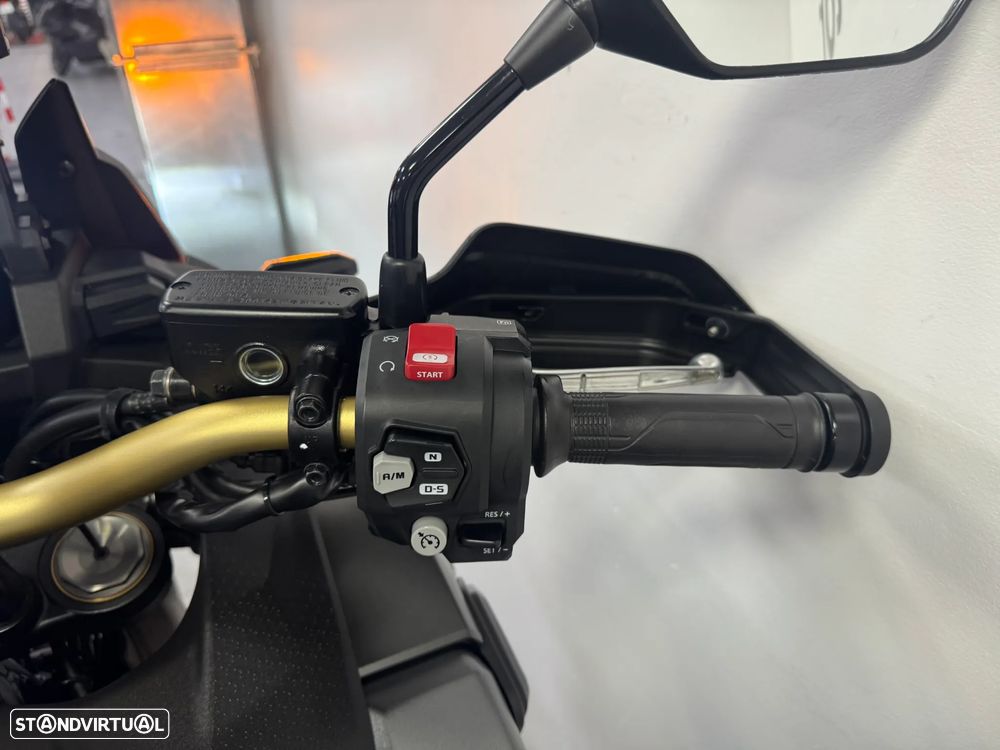 Honda Africa Twin 1100 DCT Adventure Sport - 8