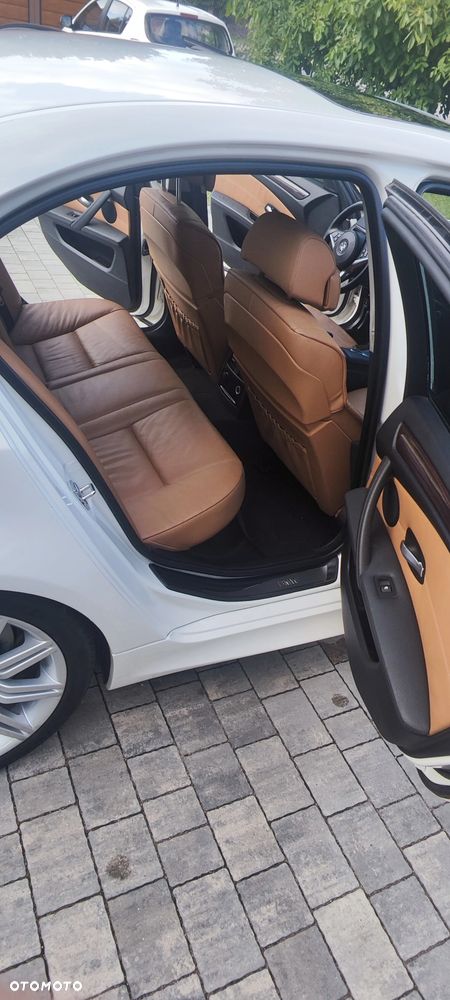 BMW Seria 5 550i Edition Sport - 7