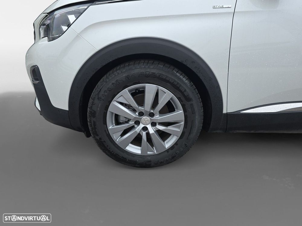 Peugeot 3008 1.5 BlueHDi Style — fotografia 14
