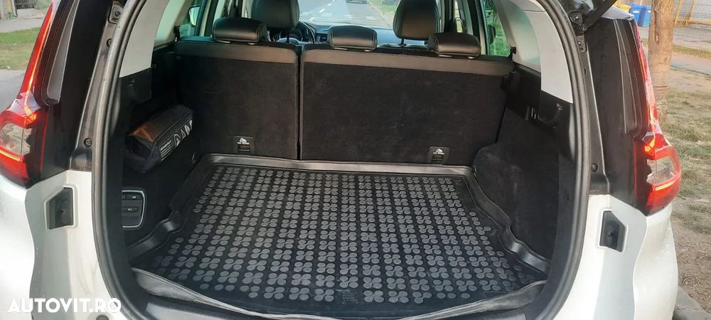 Renault Grand Scenic ENERGY TCe 160 BOSE EDITION - 7