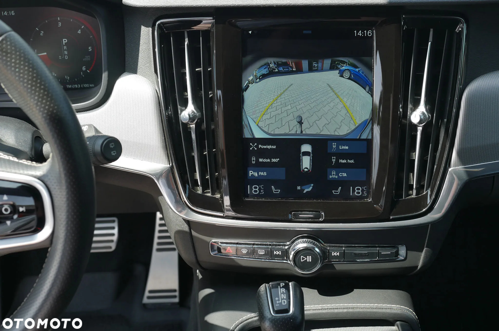Volvo V90 D5 AWD R-Design - 11