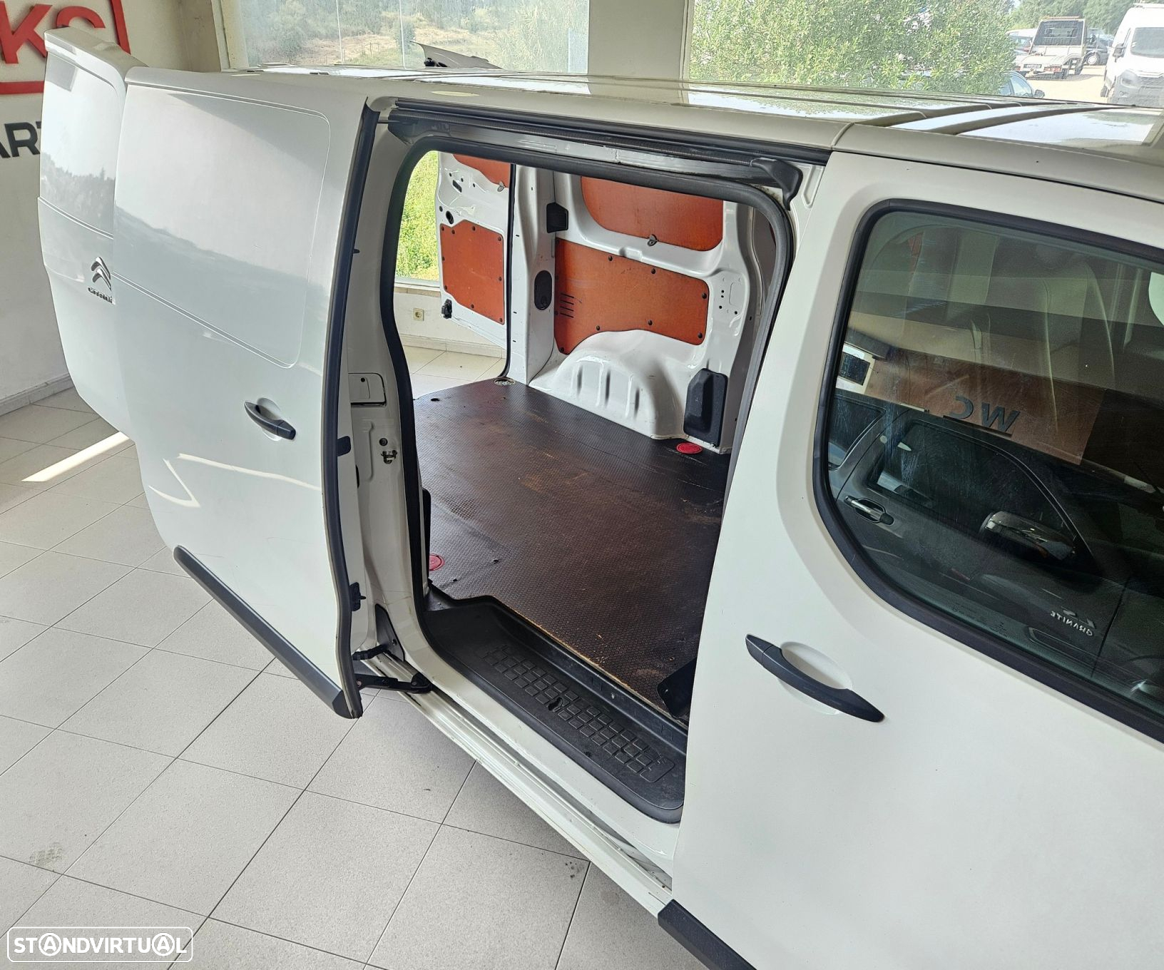 Citroën Jumpy 1.6 BlueHDi M - 26