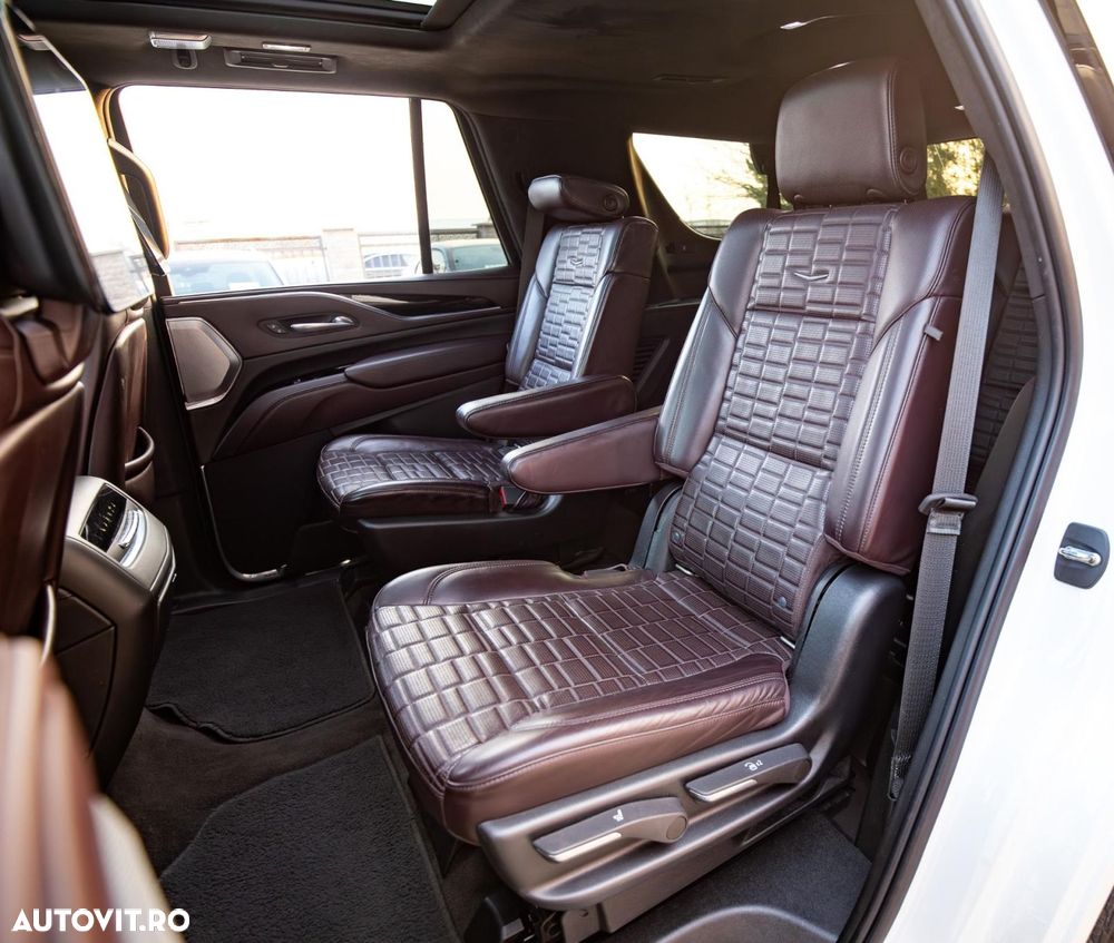 Cadillac Escalade - 12