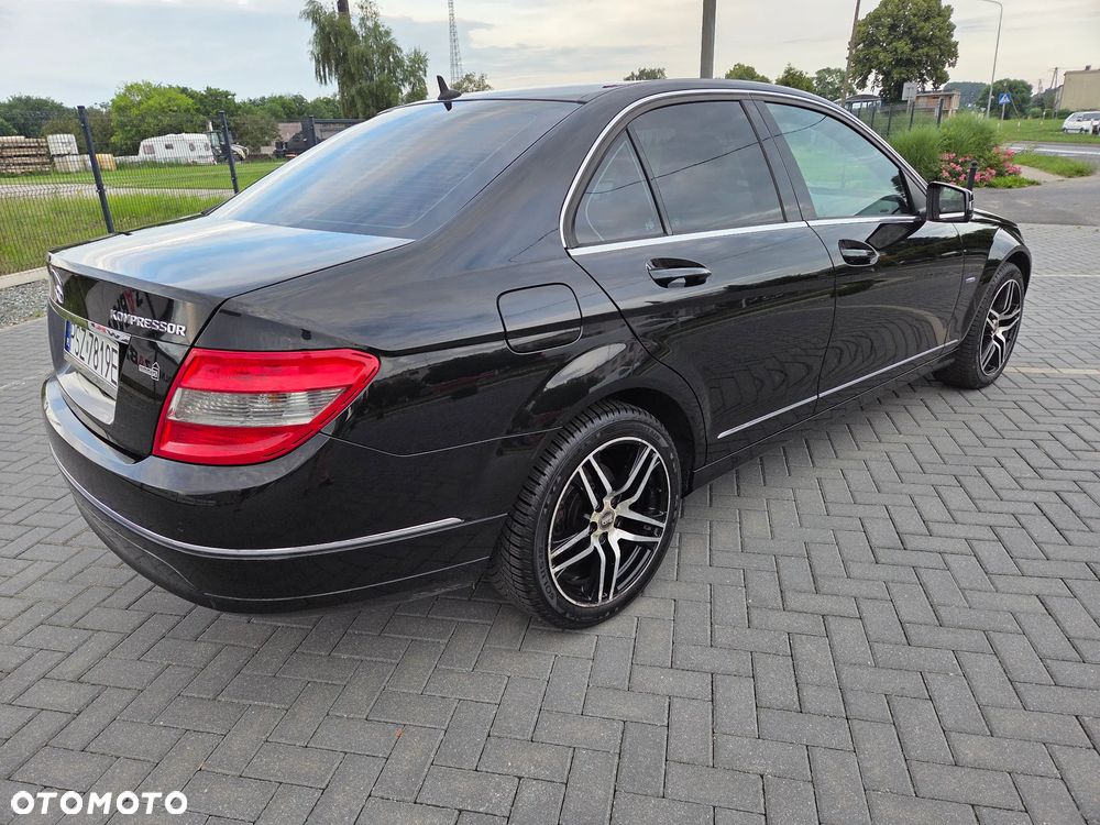 Mercedes-Benz Klasa C 180 Kompressor BlueEFFICIENCY Special Edition - 7