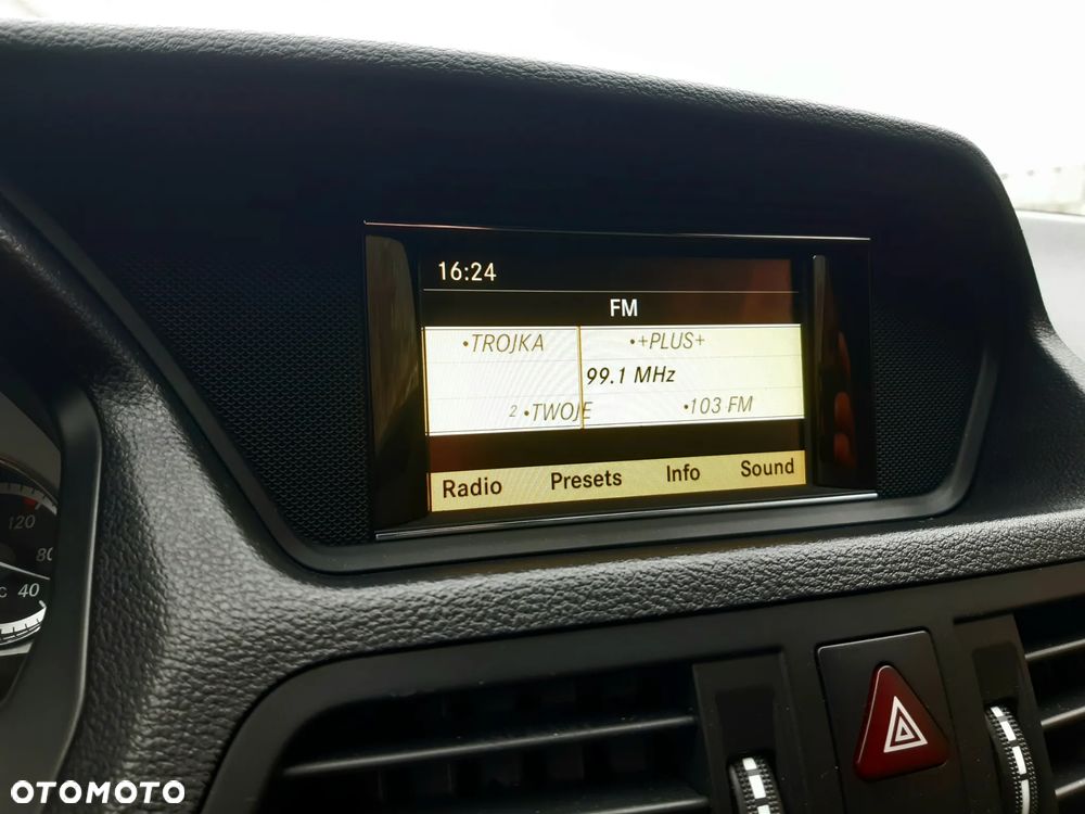 Mercedes-Benz Klasa E 250 CGI BlueEffICIENCY Avantgarde - 23