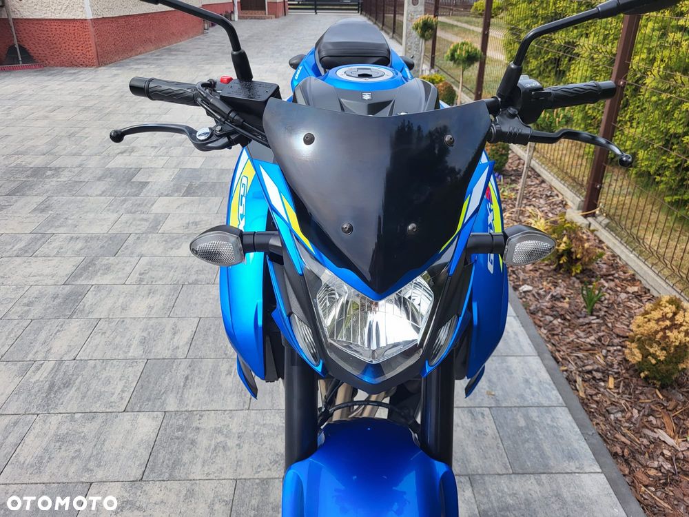 Suzuki GSX - 7
