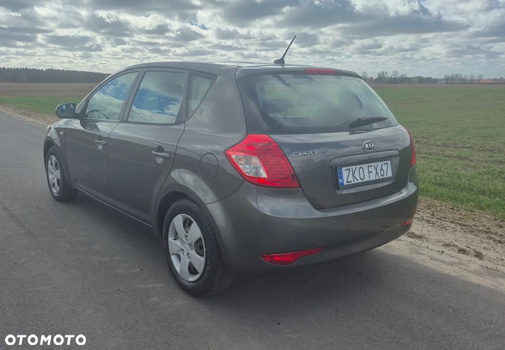 Kia Ceed 1.4 Comfort + - 4