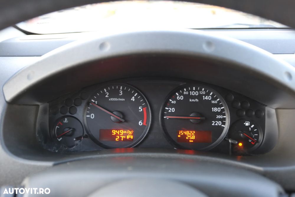 Nissan Navara 2.5 dCi 4X4 King Cab XE - 11