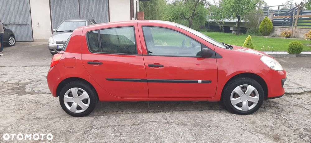 Renault Clio - 17