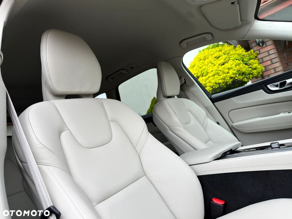 Volvo XC 60 B4 D Geartronic RDesign - 10