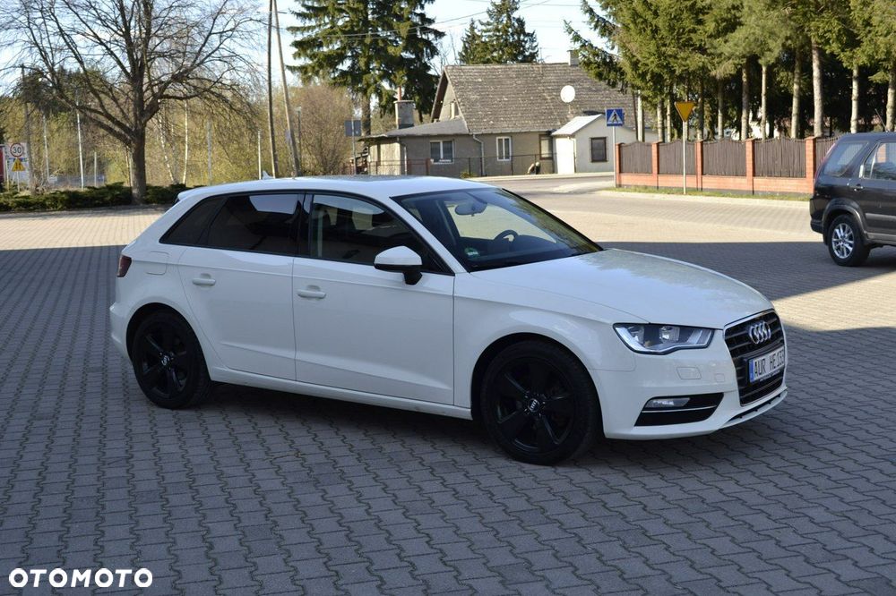 Audi A3 Sportback 2.0 TDI S tronic design - 15