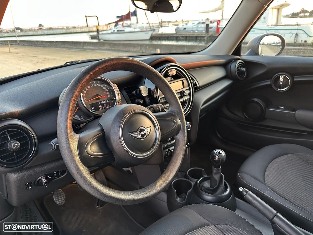 MINI 3 Portas One - 19