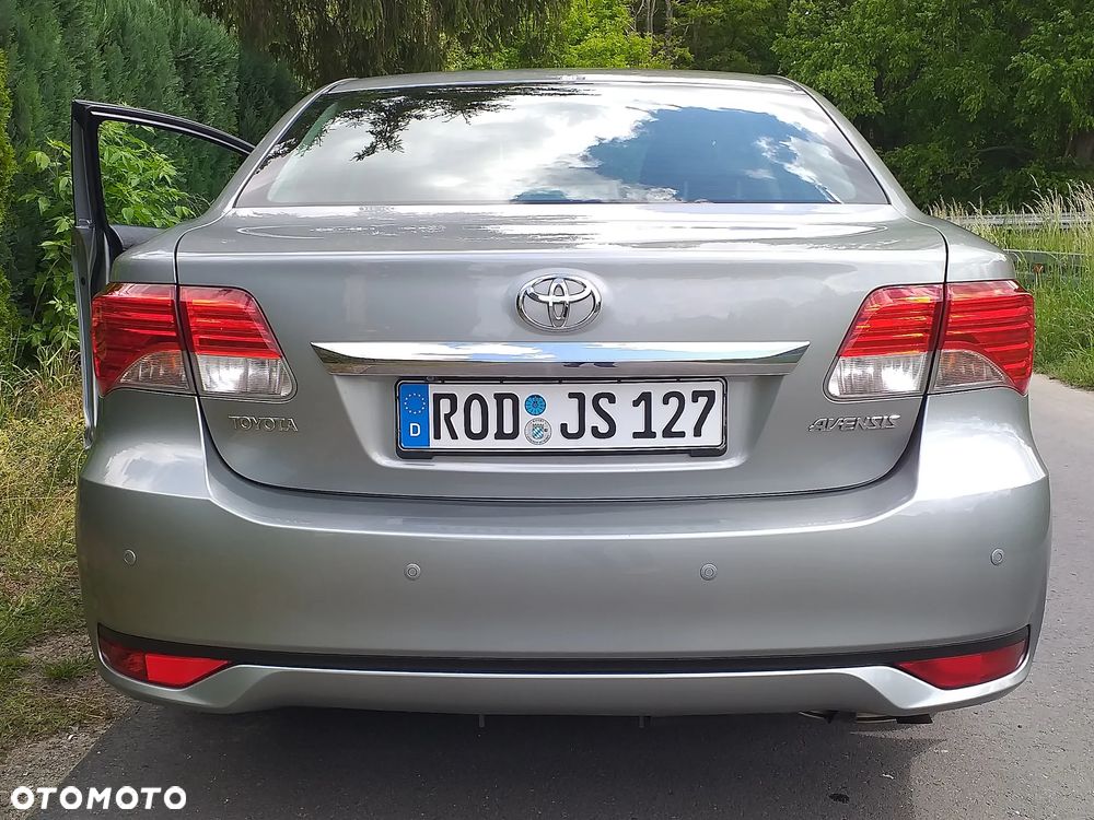 Toyota Avensis 1.8 Sol plus NAVI - 11