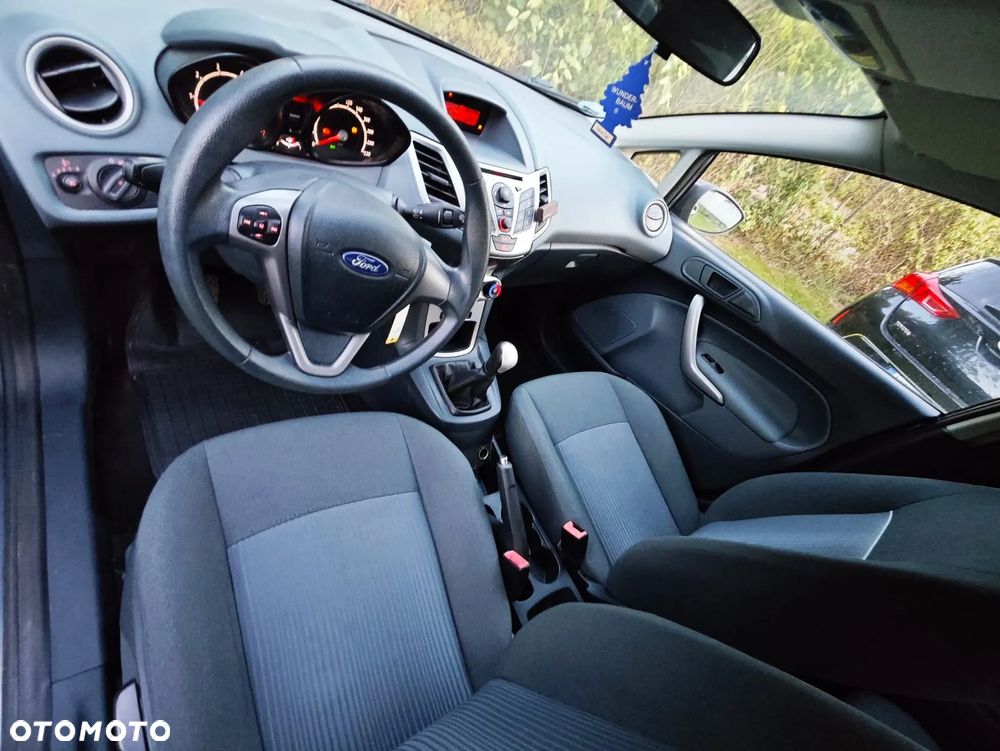 Ford Fiesta 1.4 Champions Edition - 6