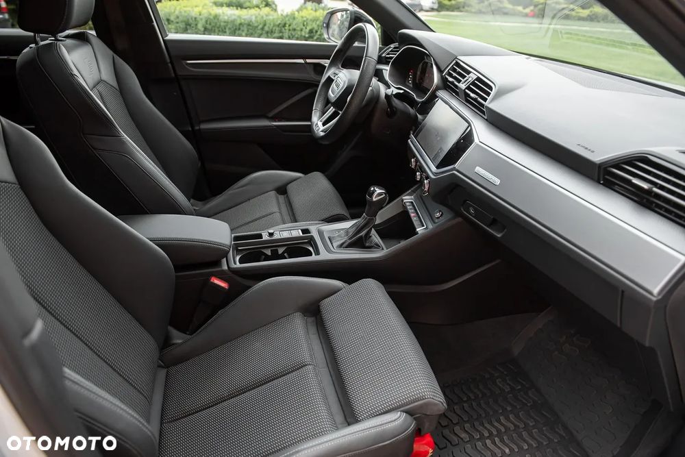 Audi Q3 40 TFSI Quattro S tronic - 33