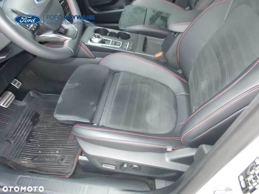 Ford Kuga - 25