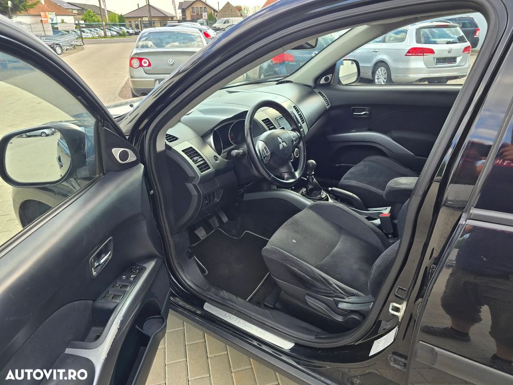 Mitsubishi Outlander 2.0 DI-D 4WD Invite - 7