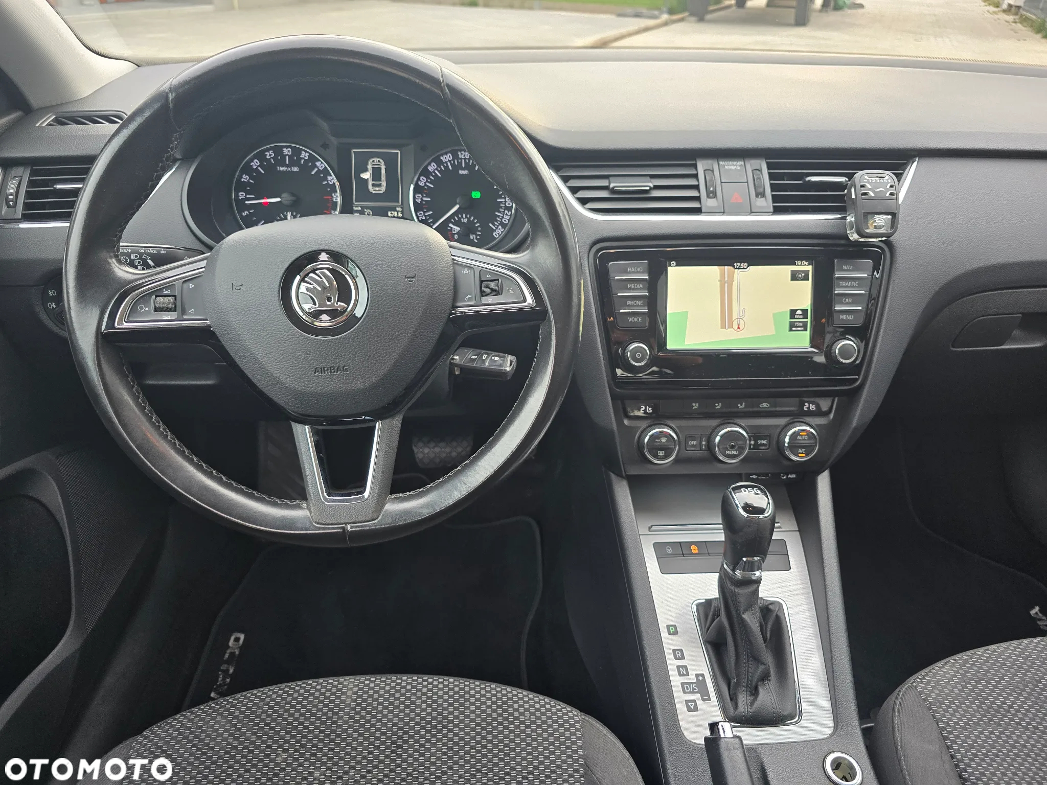 Skoda Octavia 1.6 TDI Ambition DSG - 4