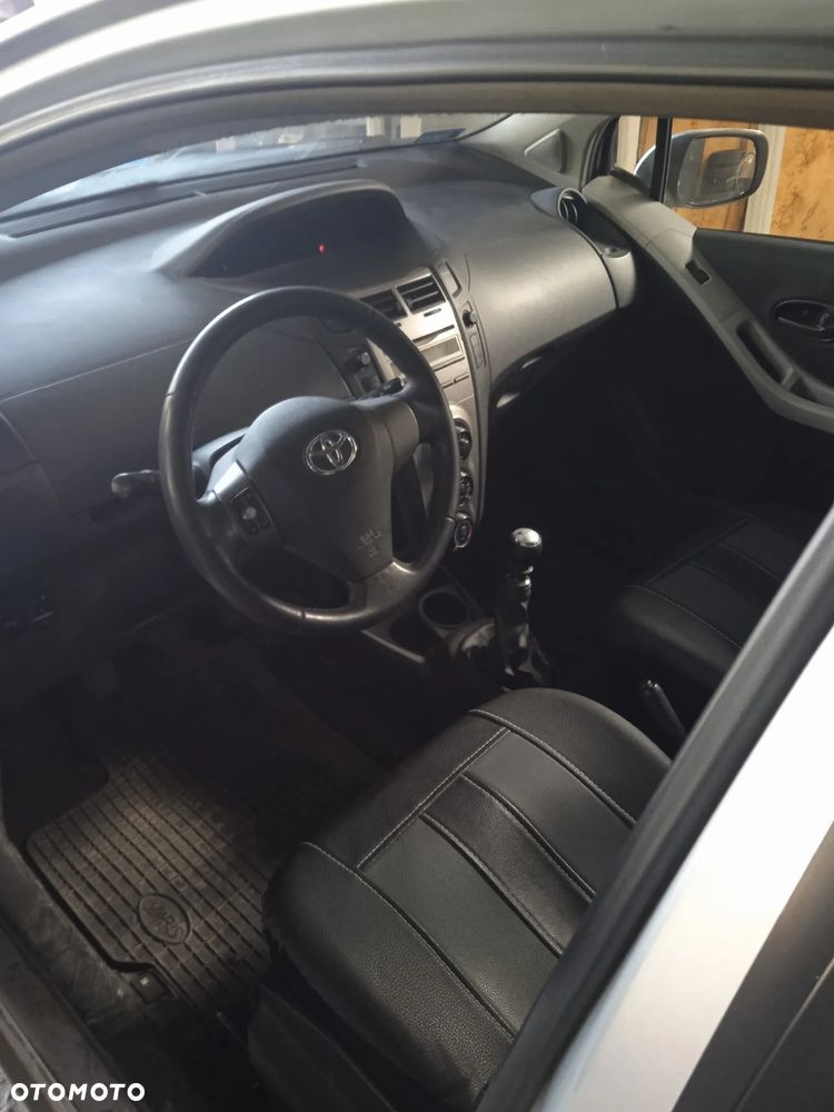 Toyota Yaris 1.33 Active - 12