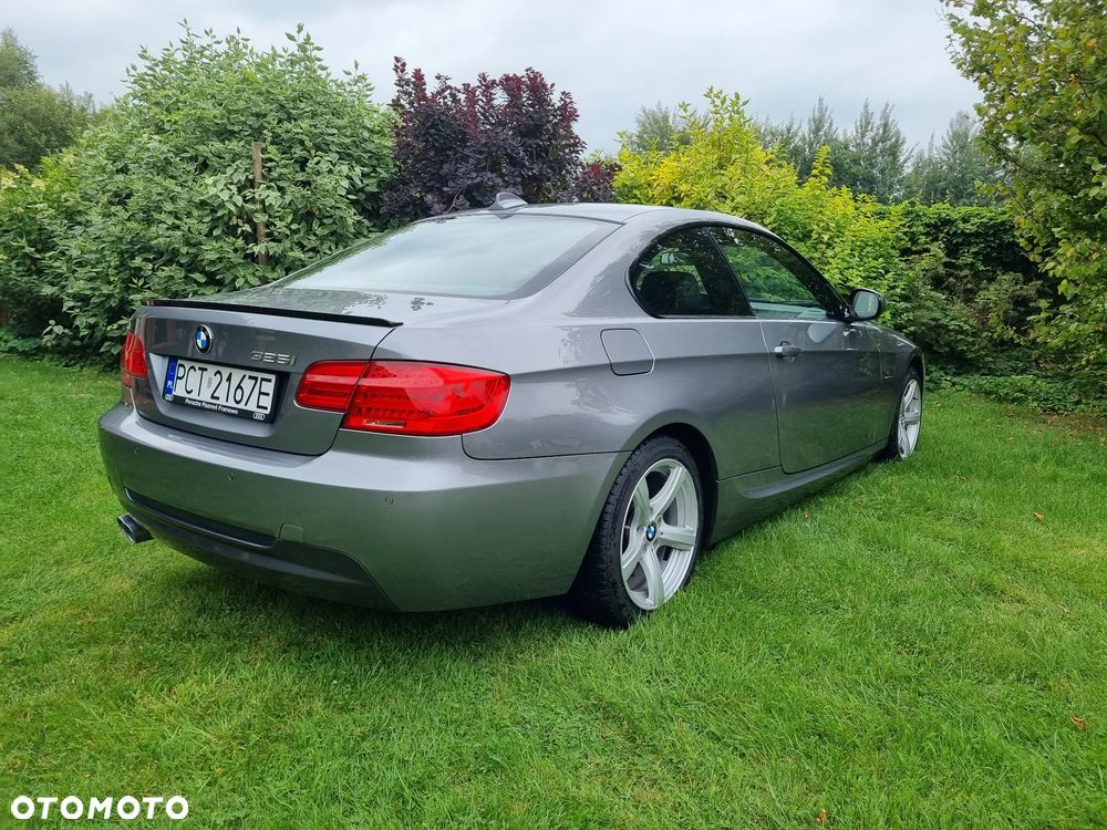 BMW Seria 3 325i xDrive M Sport Edition - 8
