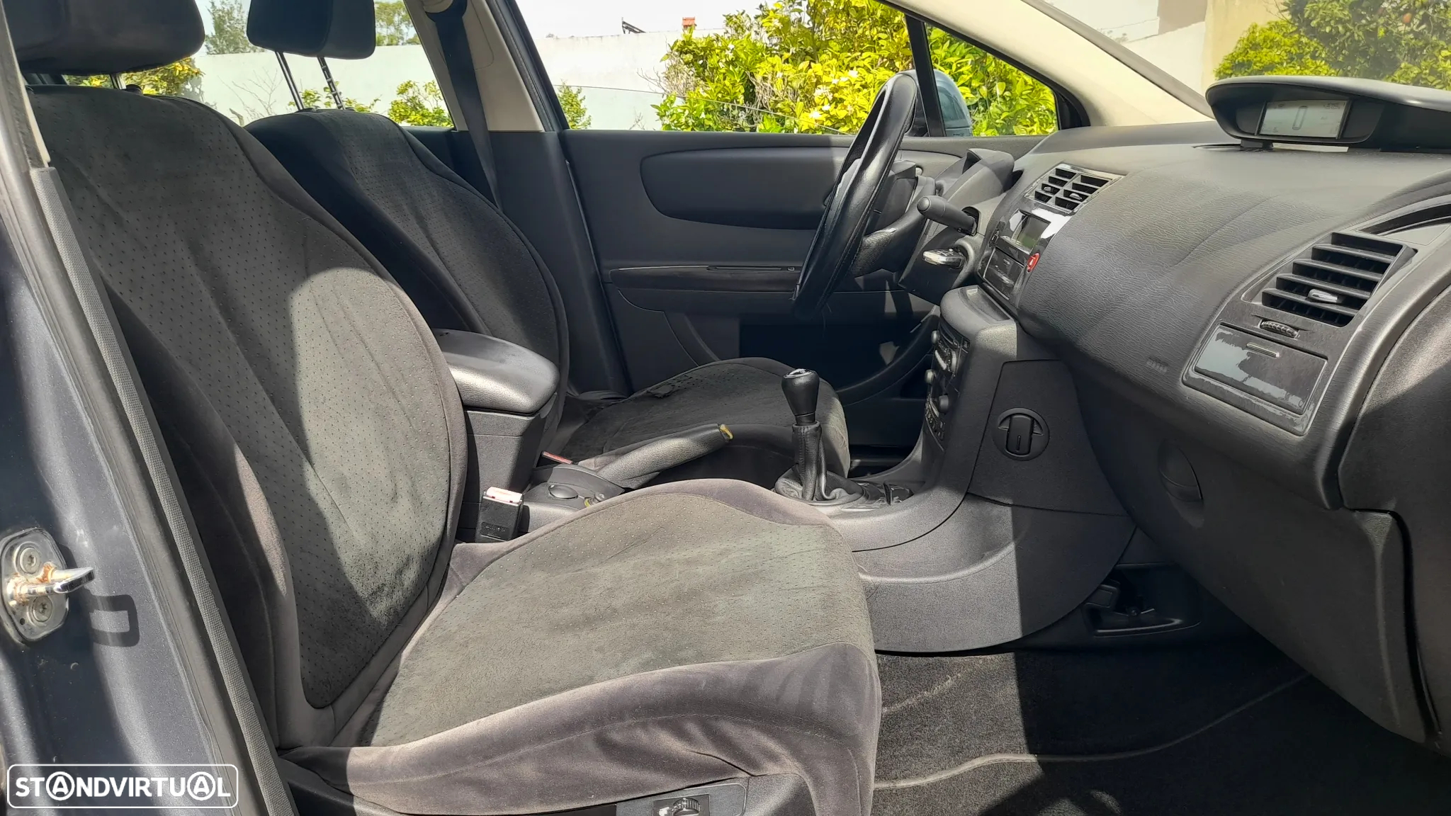Citroën C4 1.6 HDi 110 Exclusive - 32