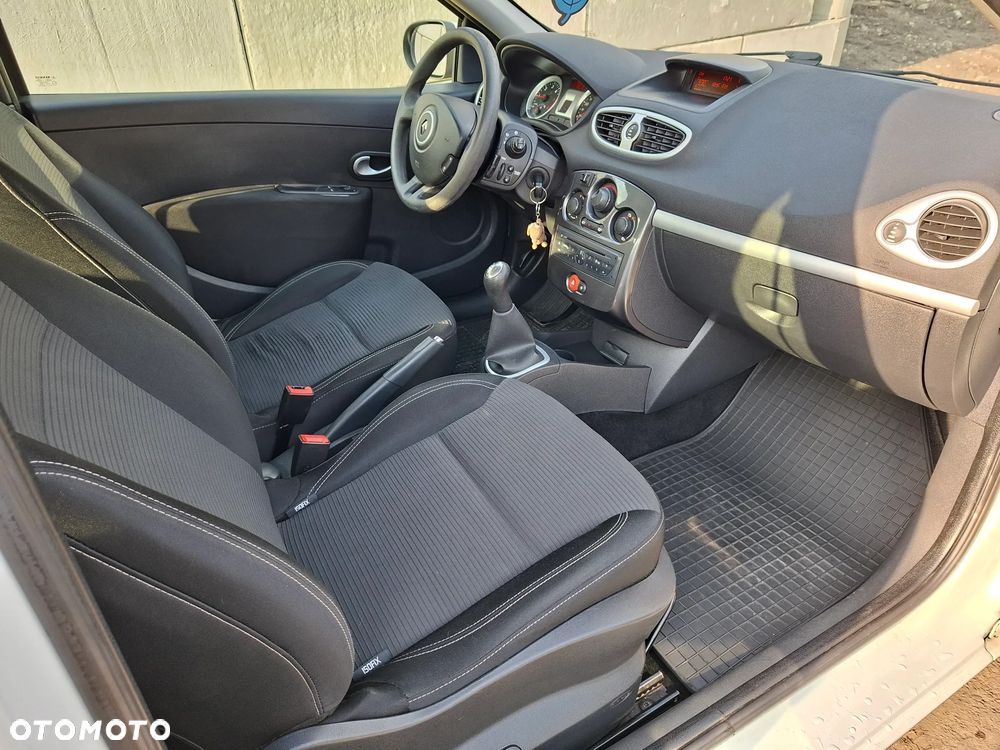 Renault Clio 1.5 dCi Extreme - 13