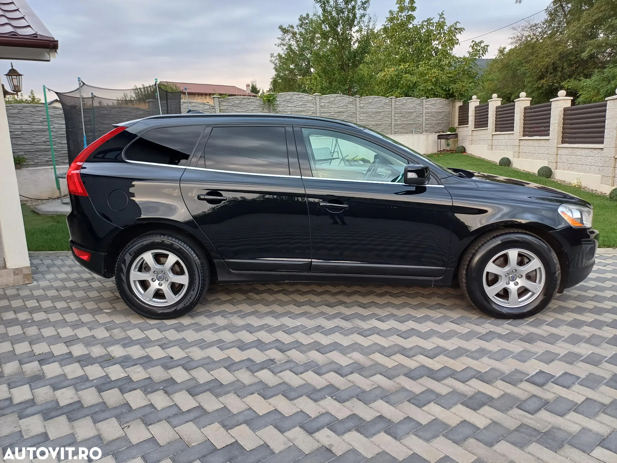 Volvo XC 60 D5 AWD Geartronic Kinetic - 11