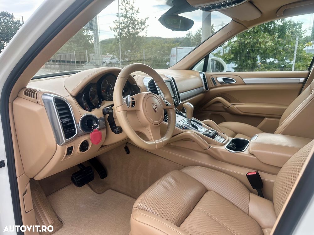 Porsche Cayenne - 6