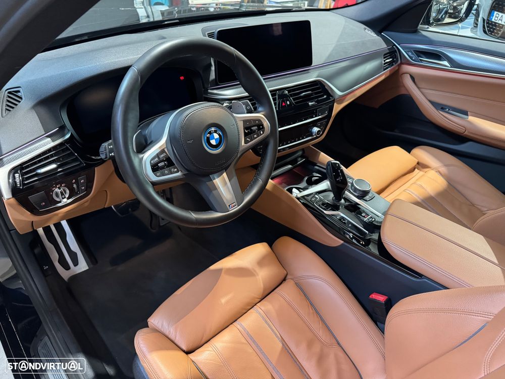BMW 530 e Pack Desportivo M - 18