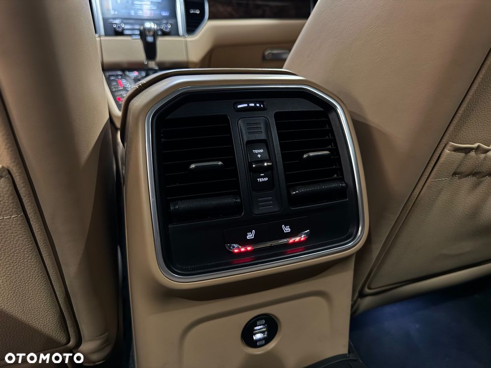 Porsche Macan GTS PDK - 21