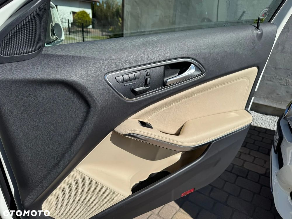 Mercedes-Benz GLA 250 4Matic 7G-DCT Edition 1 - 21