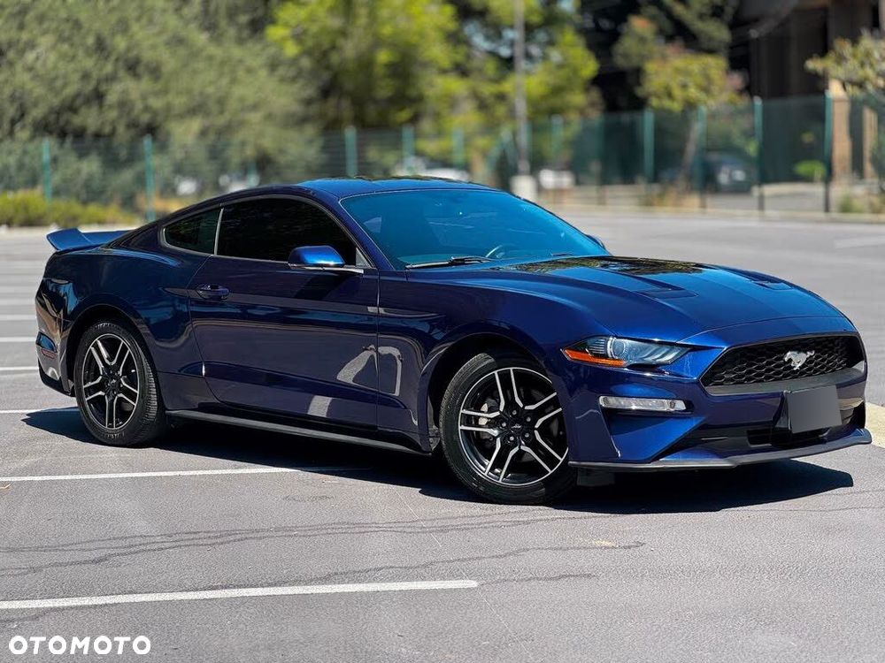 Ford Mustang - 1