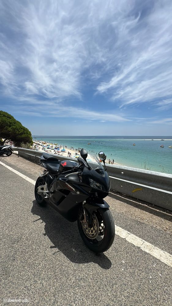 Honda CBR 1000 RR - 3