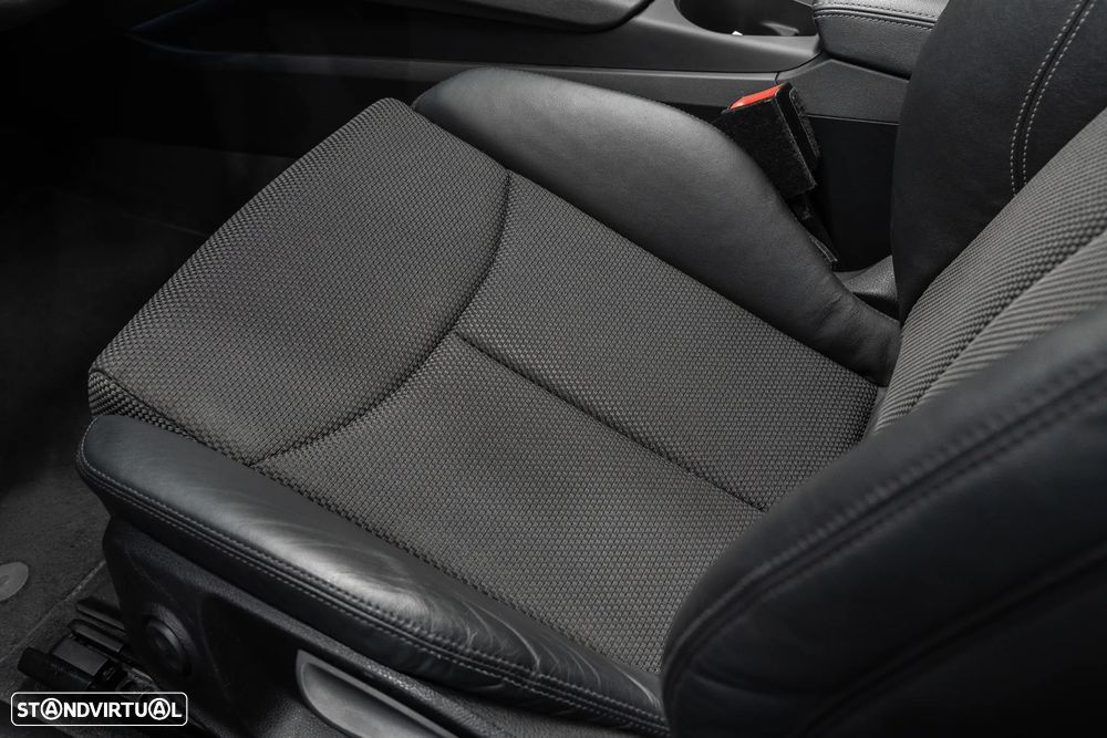 Audi TT Coupé 2.0 TFSI quattro S tronic - 27