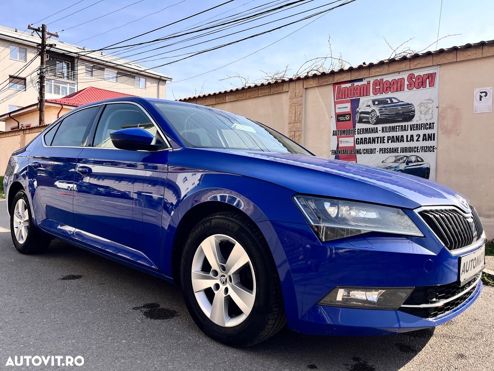 Skoda Superb 2.0 TDI DSG Sportline - 5