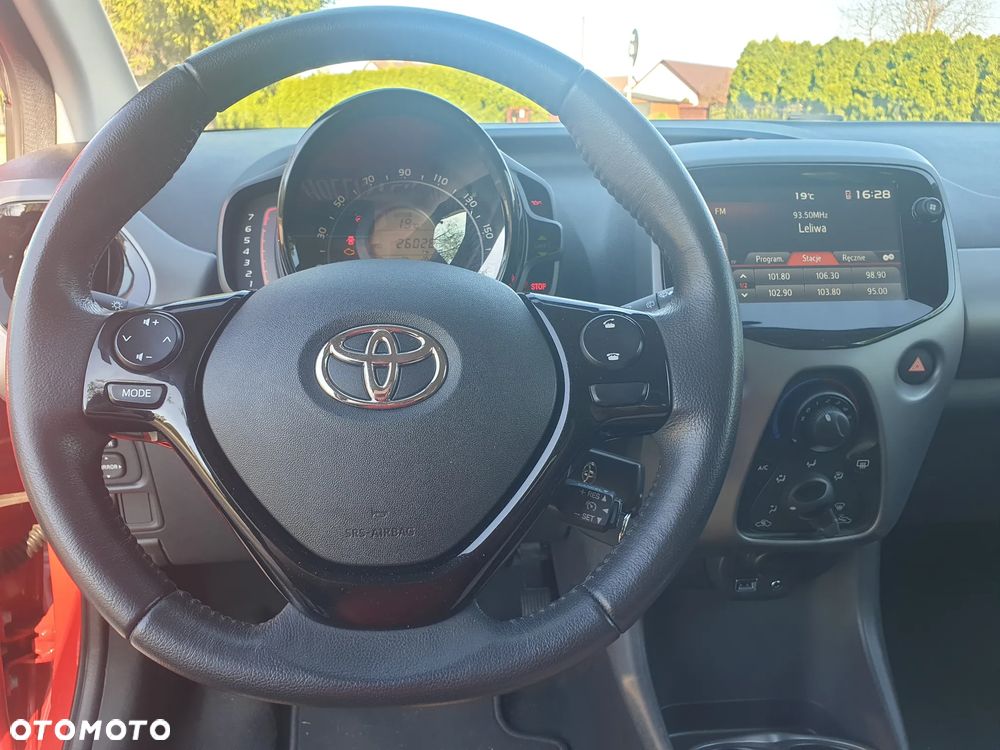 Toyota Aygo x-play - 18