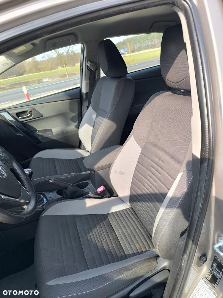 Toyota Auris 1.6 D-4D Design Edition - 20