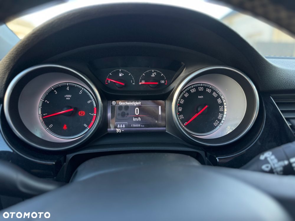 Opel Astra 1.4 T Dynamic - 32