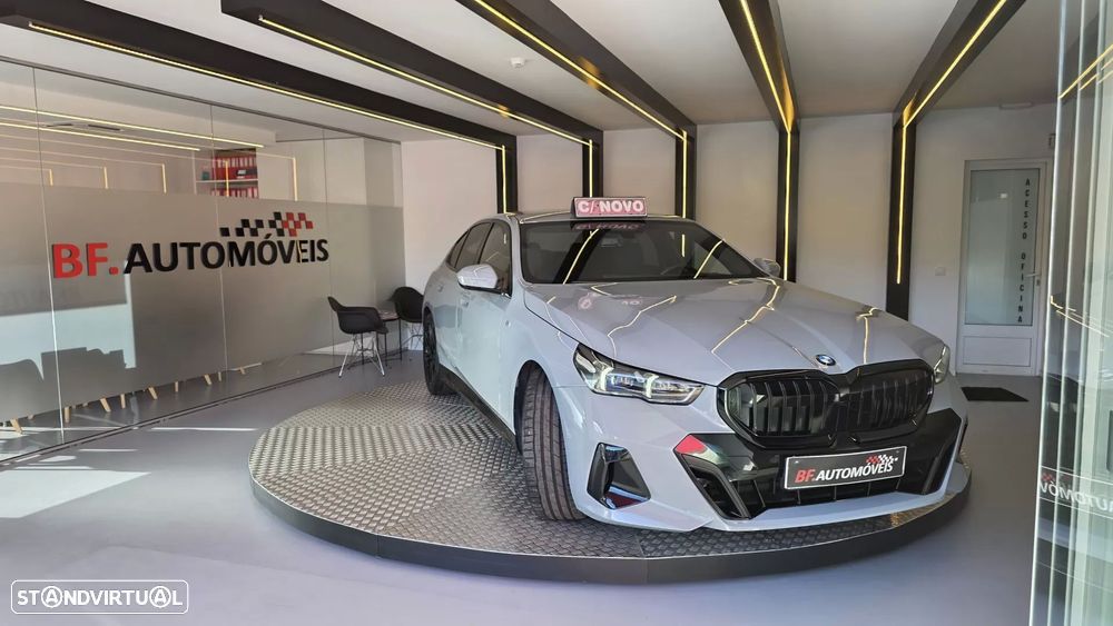 BMW 520 d Pack Desportivo M - 5