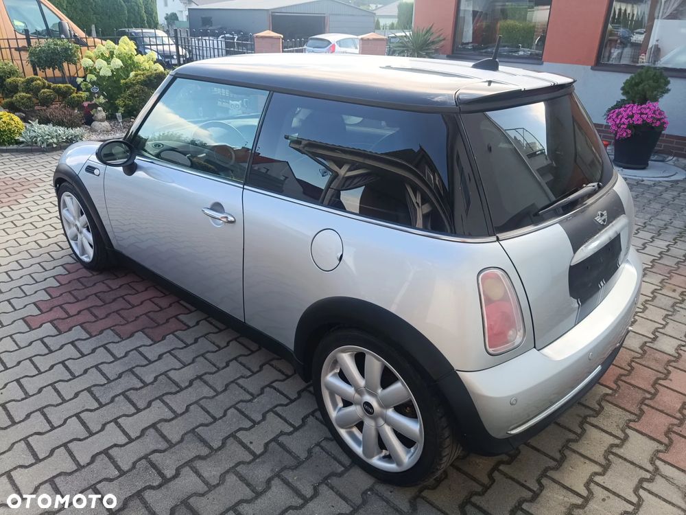 MINI Cooper Standard - 4