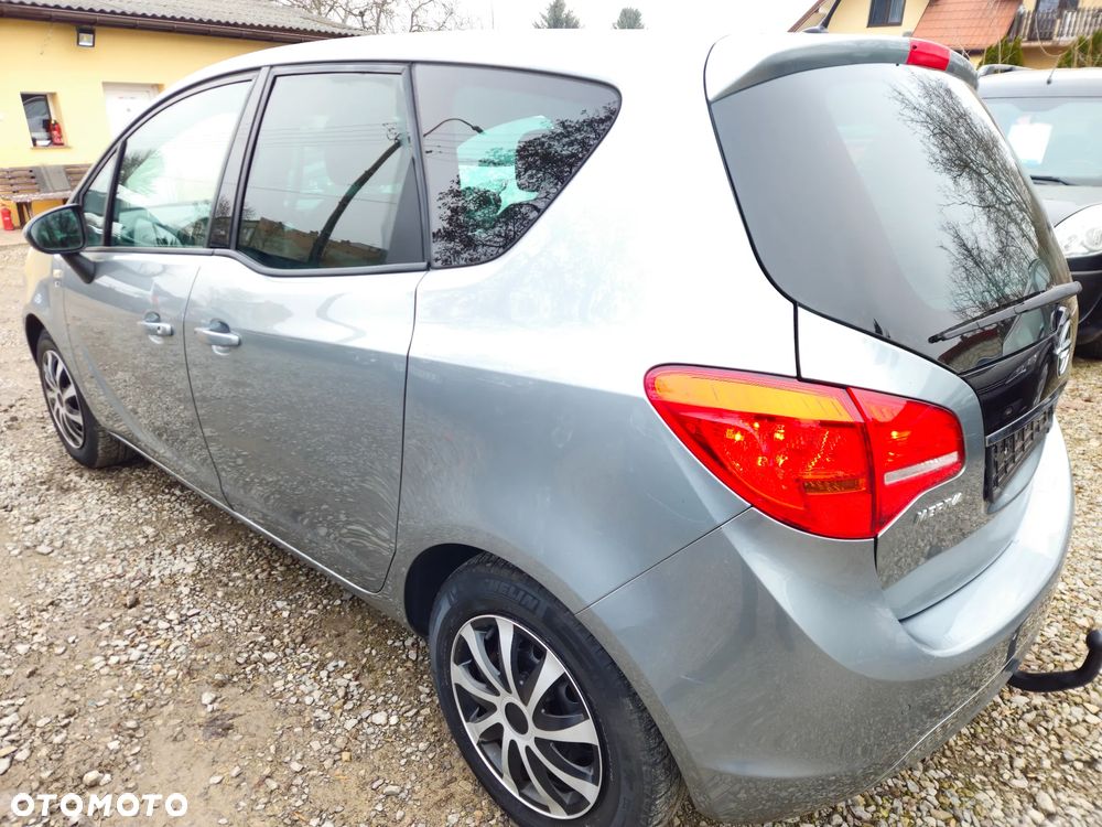 Opel Meriva ver-1-4-design-edition - 30