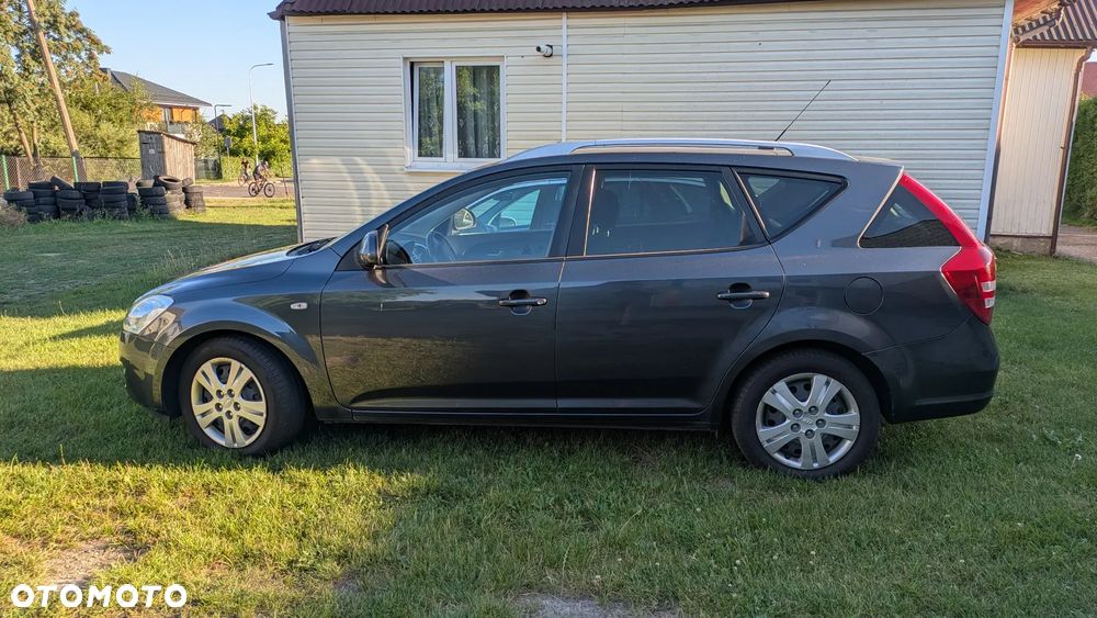 Kia Ceed 1.6 Crdi Comfort + - 5