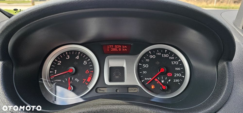 Renault Clio 1.2 16V 75 Dynamique - 14