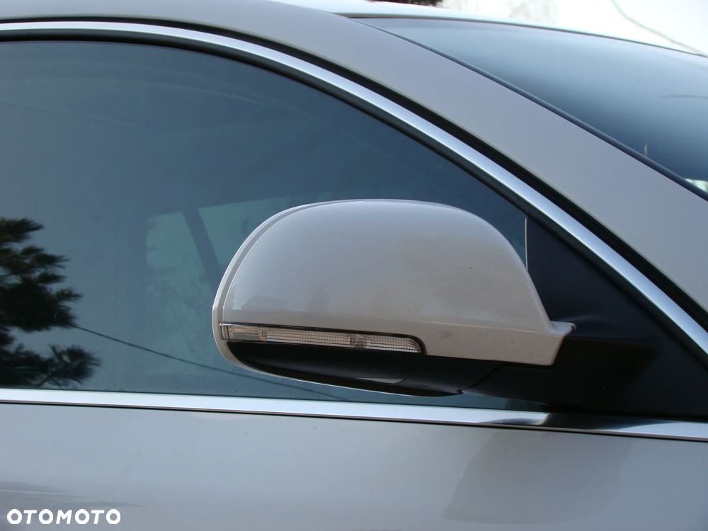 Skoda Superb 2012 photo 5