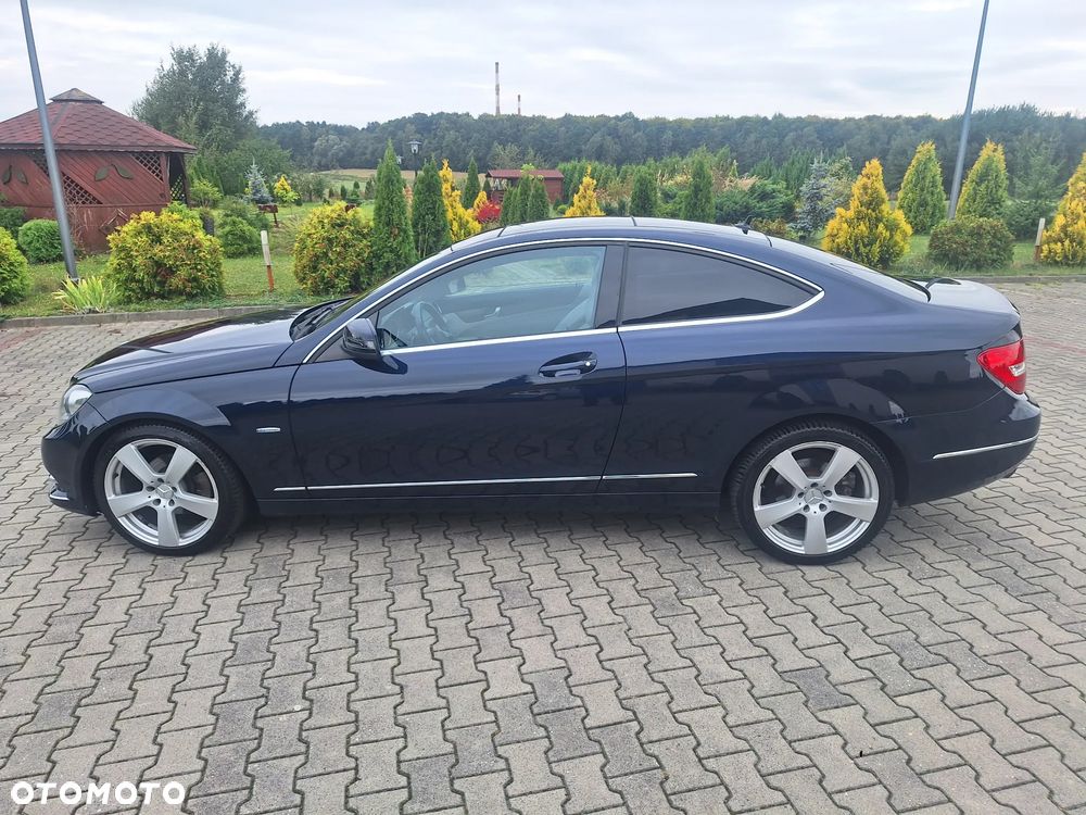 Mercedes-Benz Klasa C 180 Coupe BlueEFFICIENCY 7G-TRONIC - 9