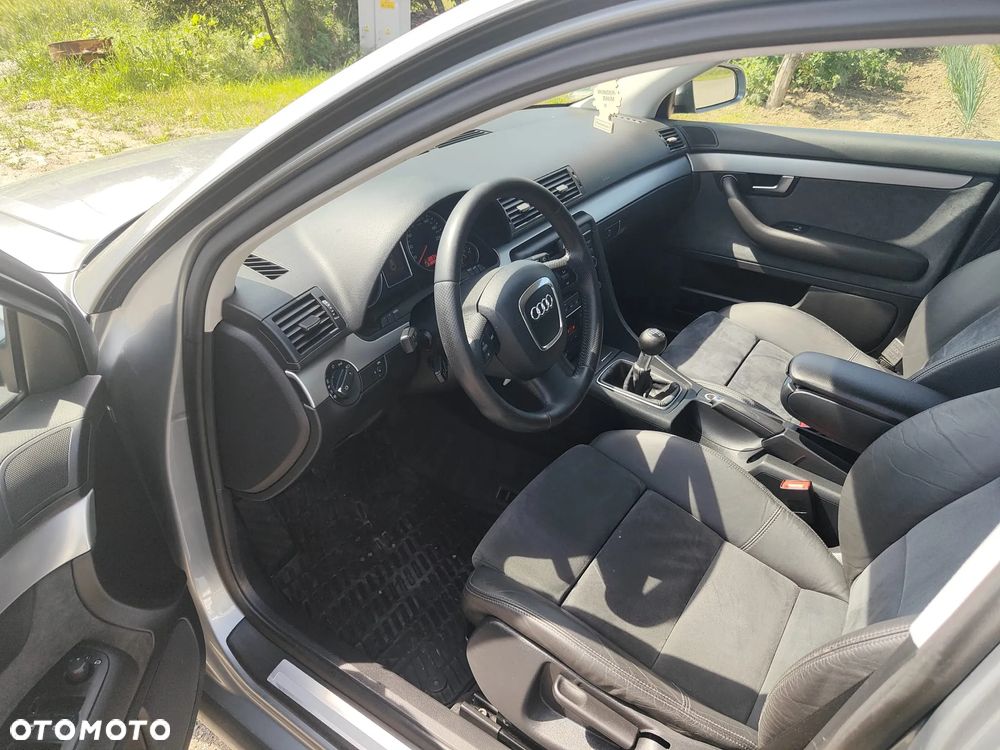 Audi A4 Avant 2.0 TDI - 14