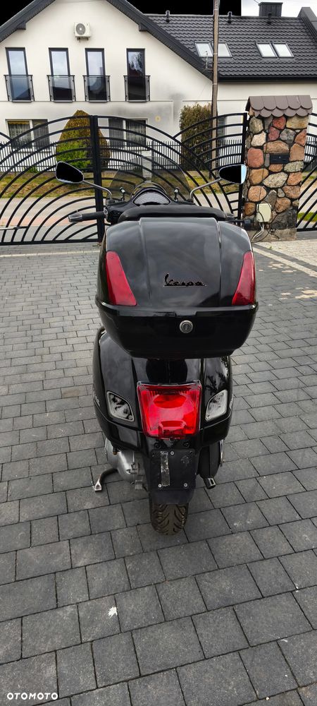 Vespa GTS - 7