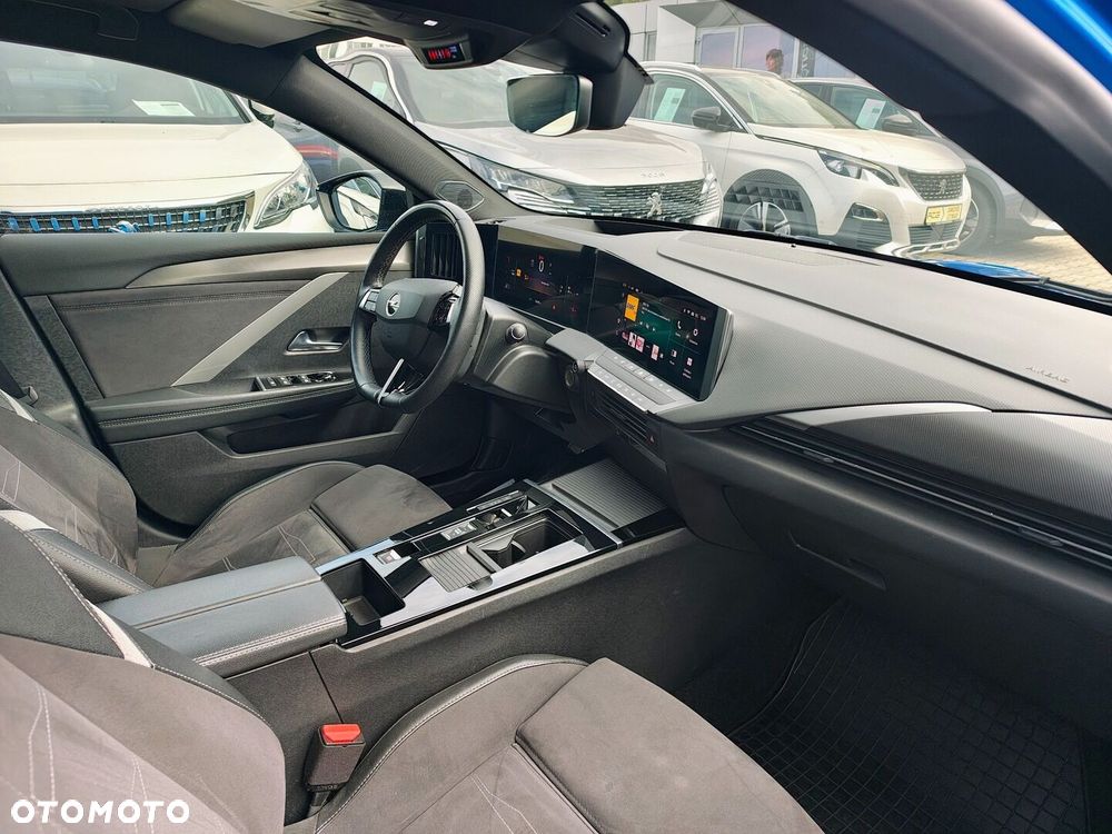 Opel Astra 2023