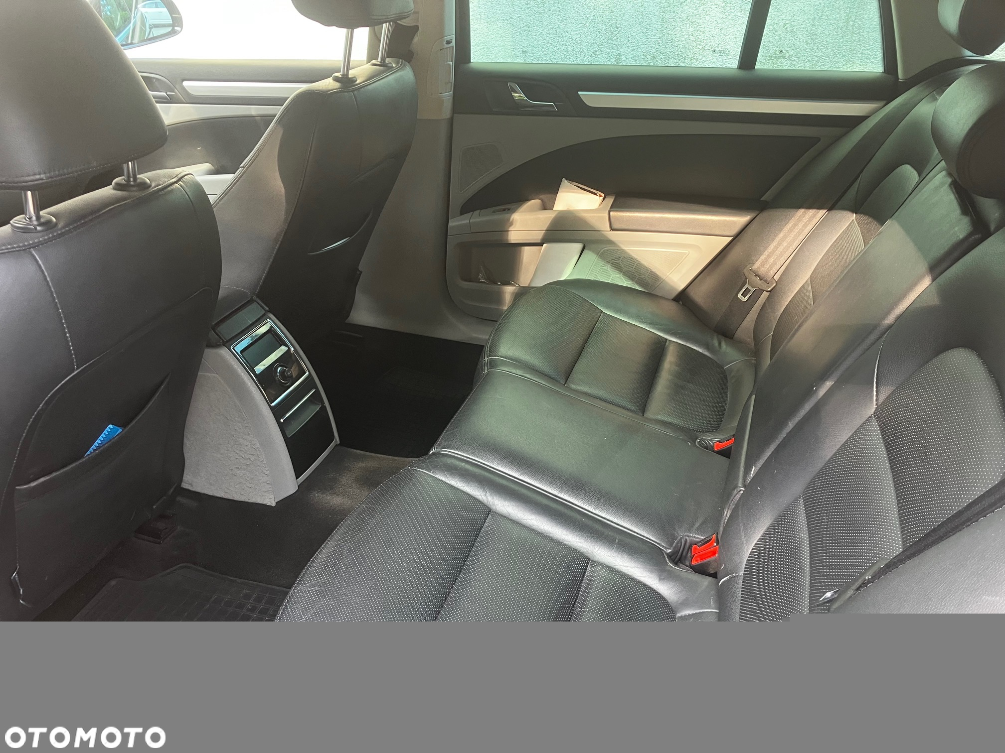 Skoda Superb 1.6 TDI Elegance - 8