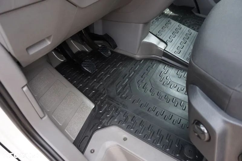 Volkswagen CRAFTER MOC177KM WZMOCNIONY DMC3.5t. HAK-3t. SORTIMO ZABUDOWA INST.230V DRZWI 270' - 14